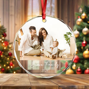 GeckoCustom Custom Family Photo Gift For Parents Christmas Glass Circle Ornament HO82 893048