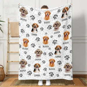 GeckoCustom Custom Photo Dog Cat With Paw Blanket TA29 888773