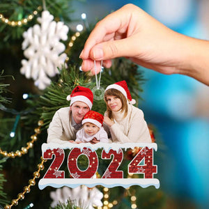 GeckoCustom Custom Photo Merry Christmas 2024 Family Acrylic Ornament DM01 891387