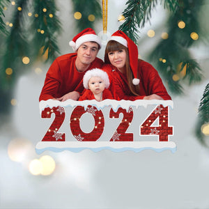 GeckoCustom Custom Photo Merry Christmas 2024 Family Acrylic Ornament DM01 891387