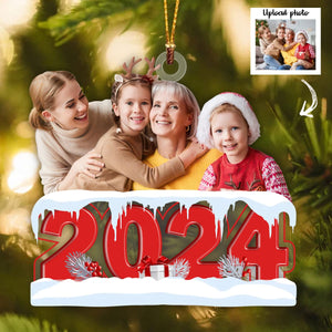 GeckoCustom Custom Photo Merry Christmas 2024 Family Acrylic Ornament DM01 891403