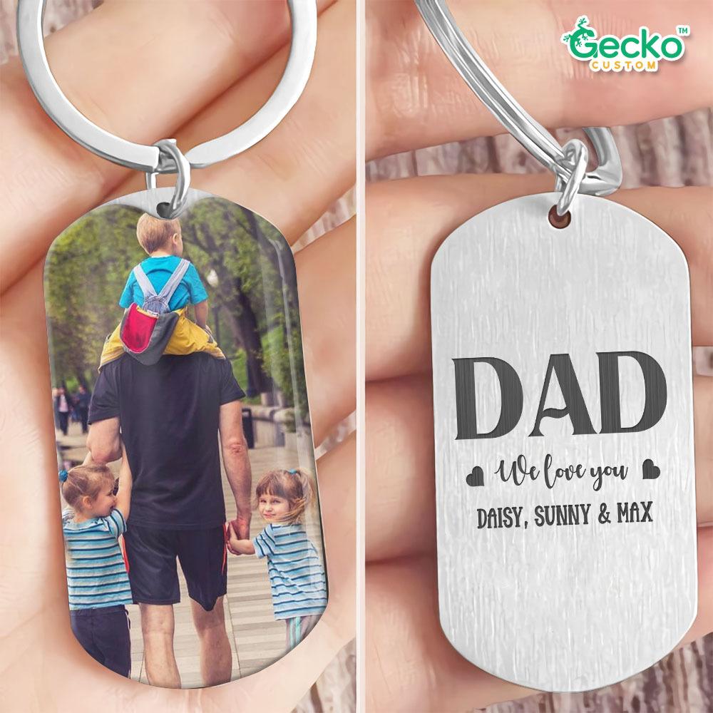 GeckoCustom Dad We Love You Family Metal Keychain HN590 No Gift box / 1.77" x 1.06"